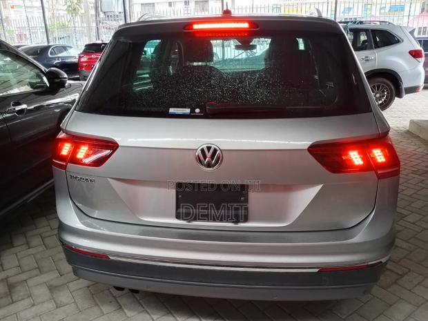 Volkswagen Tiguan 2018 Gold