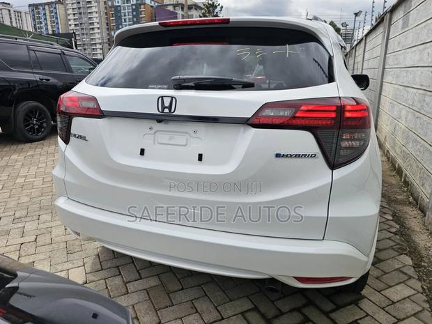 Honda Vezel 2019 White