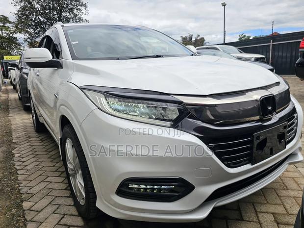 Honda Vezel 2019 White
