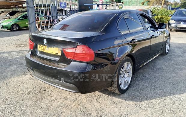 BMW 320i 2010 Black