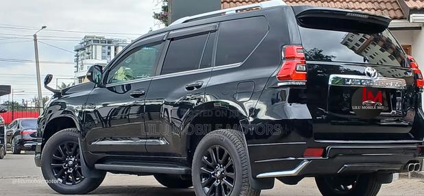 Toyota Land Cruiser Prado 2.8 2021 Black
