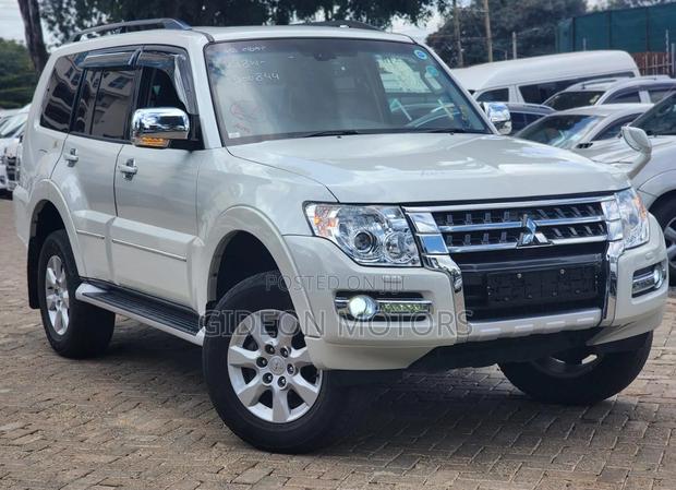 Mitsubishi Pajero 2019 White