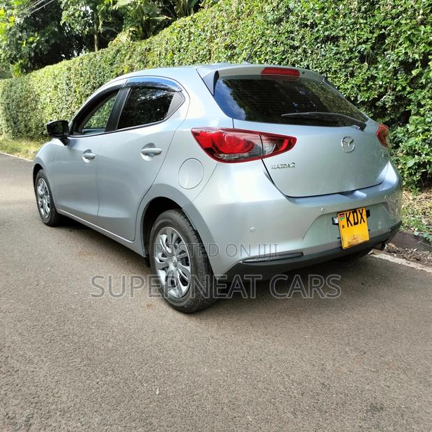 Mazda 2 2020 Silver