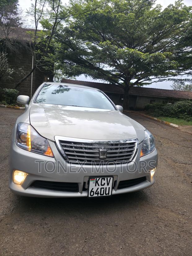 Toyota Crown 2012 Silver
