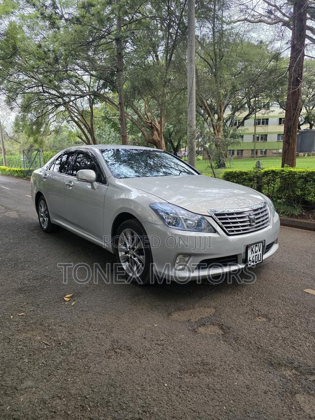 Toyota Crown 2012 Silver