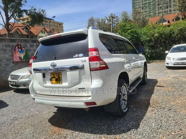 Toyota Land Cruiser Prado 2.7 2017 White