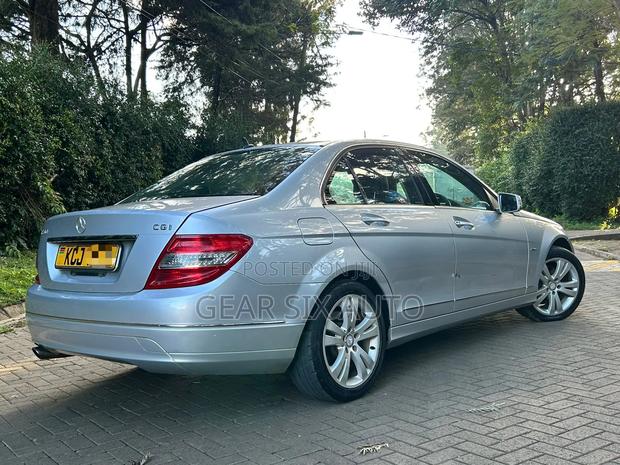 Mercedes-Benz C200 2010 Silver