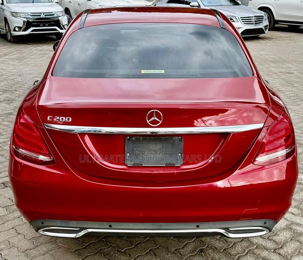 Mercedes-Benz C200 2018 Red