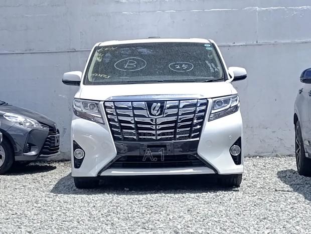 Toyota Alphard 2.5 Petrol FWD 2018 White