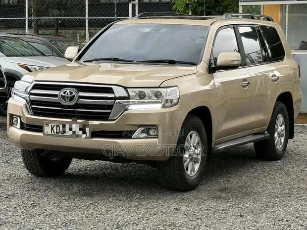 Toyota Land Cruiser 4.5 V8 GX-R 2014 Gold