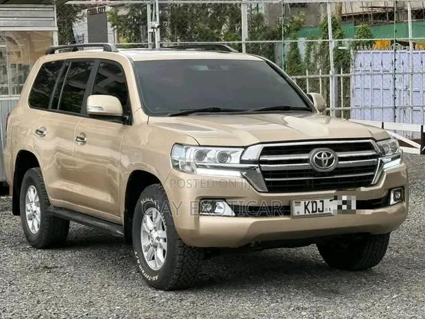 Toyota Land Cruiser 4.5 V8 GX-R 2014 Gold