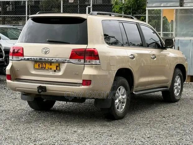 Toyota Land Cruiser 4.5 V8 GX-R 2014 Gold