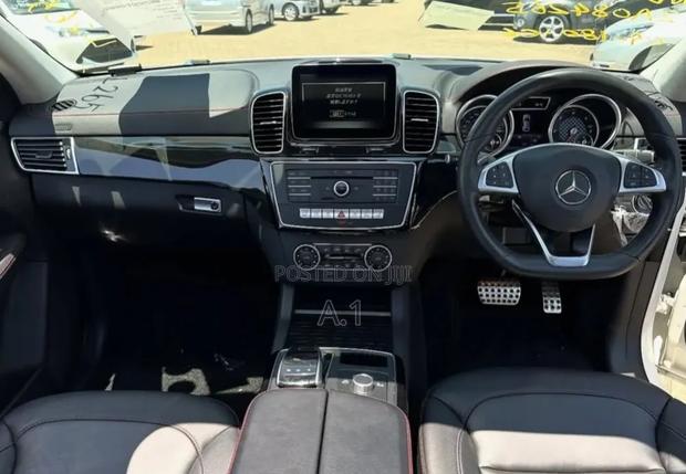 Mercedes-Benz GLE-Class GLE 350d 4MATIC 2019 White