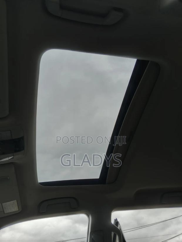 Toyota Land Cruiser Prado 2019 White