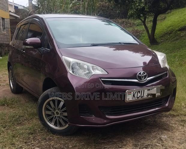 Toyota Ractis 1.3 FWD 2012 Purple