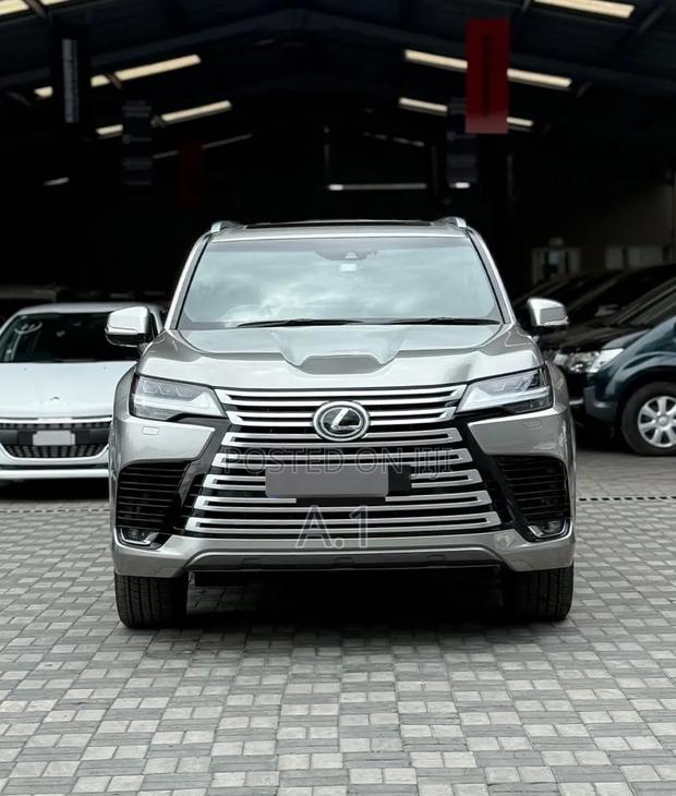 Lexus LX 500d 2022 Gray