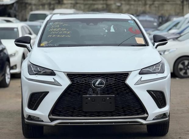 Lexus NX 300 FWD 2019 White