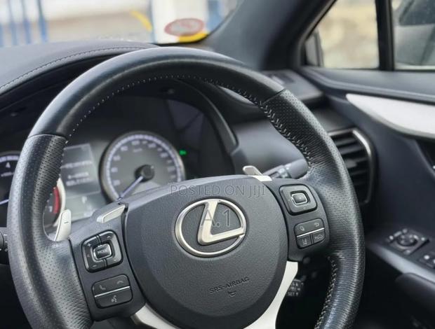 Lexus NX 300 FWD 2019 White
