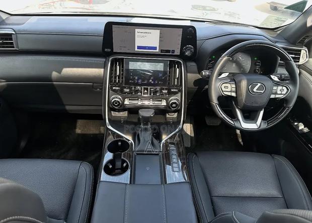 Lexus LX 500d 2024 Gray