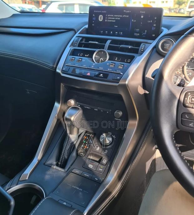 Lexus NX 300 FWD 2019 Black