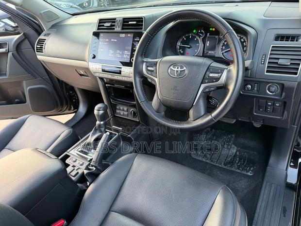 Toyota Land Cruiser Prado 2.8 2021 Black