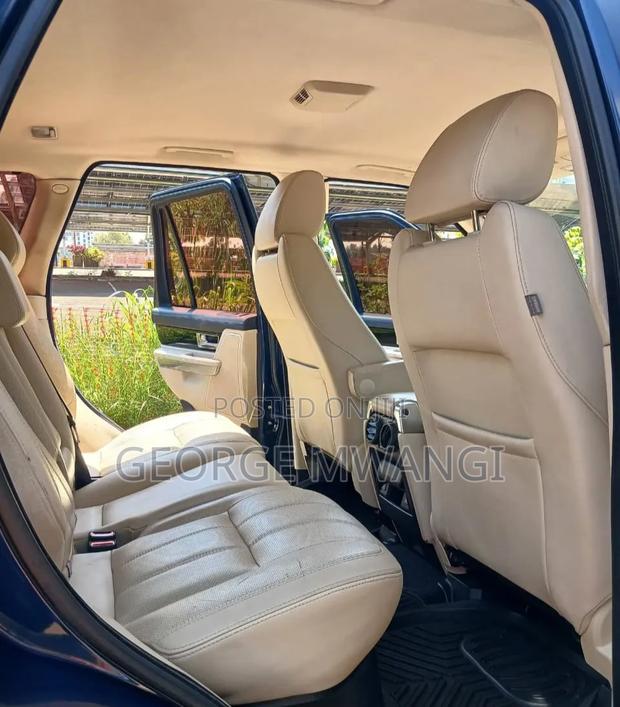 Land Rover Range Rover Sport 2011 Blue
