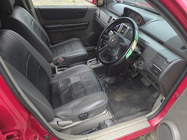 Nissan X-Trail 2005 Red