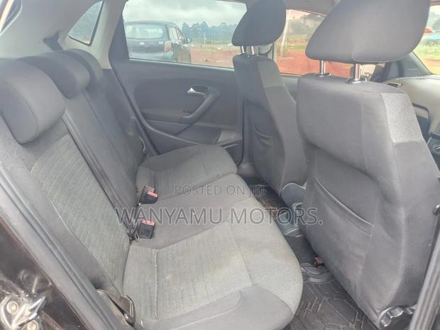 Volkswagen Polo 2012 Black