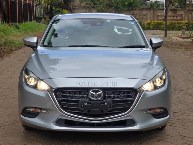Mazda Axela 2018