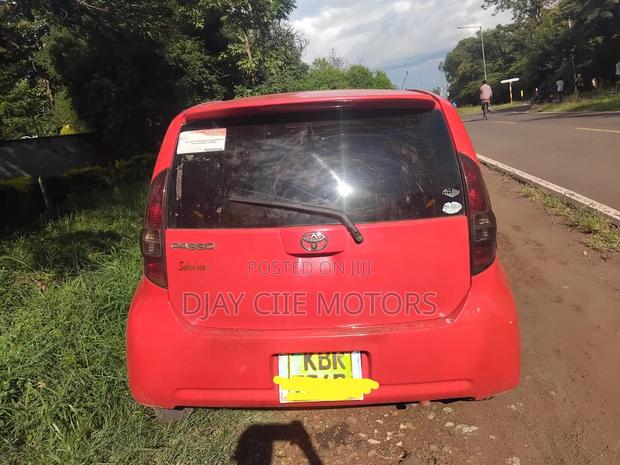 Toyota Passo 2007 Red