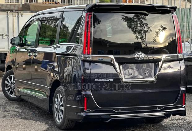 Toyota Esquire 2020 Black