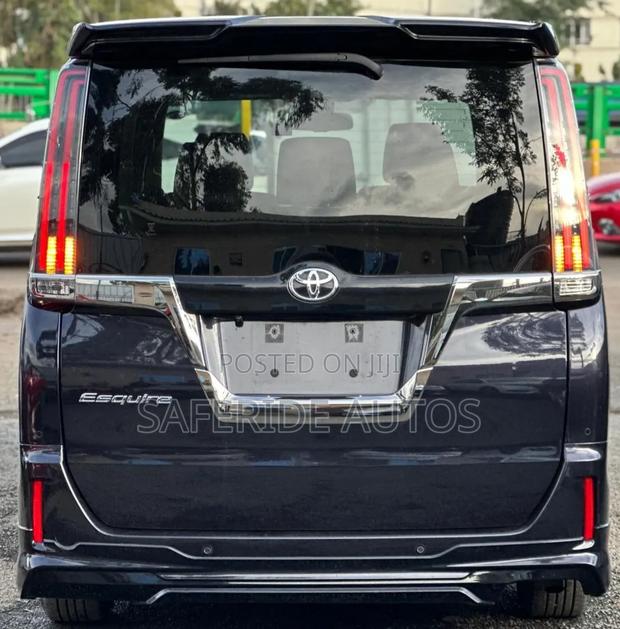 Toyota Esquire 2020 Black