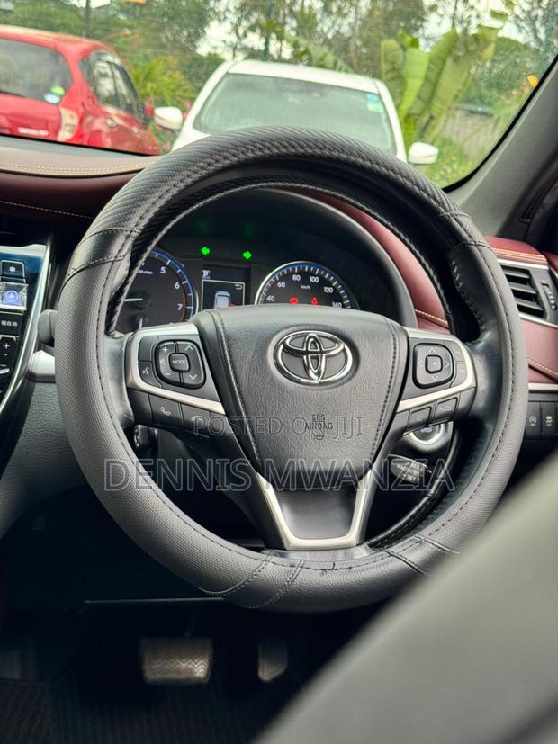 Toyota Harrier 2.0 2018 Red