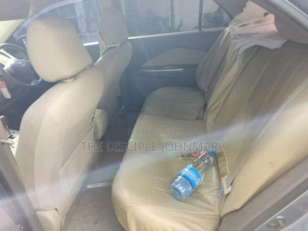 Toyota Belta 2009 Blue