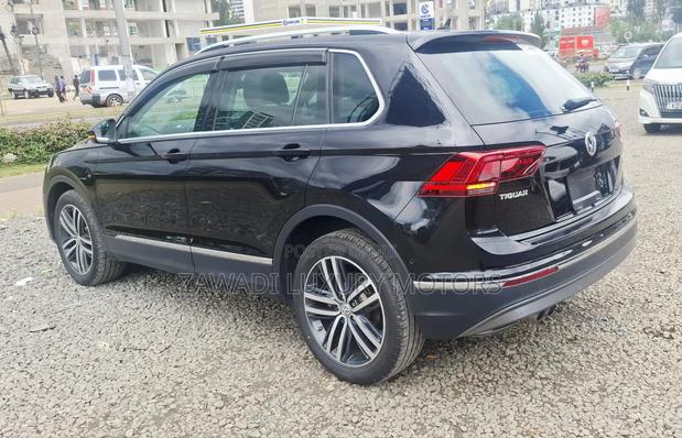 Volkswagen Tiguan 2.0T SEL Premium R-Line AWD 4MOTION 2020 Black