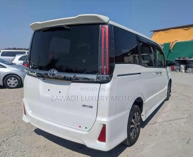 Toyota Noah 2.0 FWD (7 Seater) 2020 White