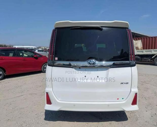 Toyota Noah 2.0 FWD (7 Seater) 2020 White