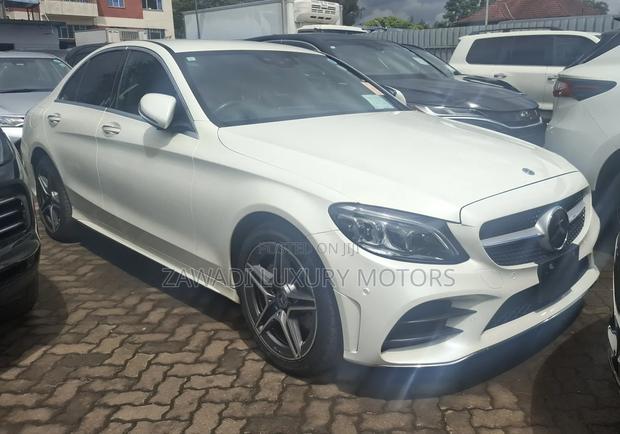Mercedes-Benz C200 2019 White