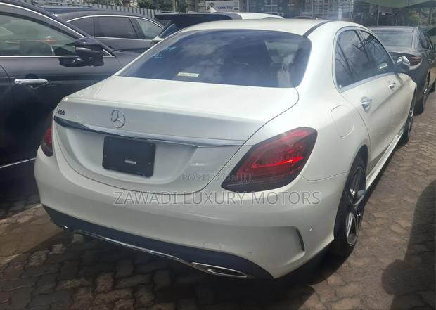 Mercedes-Benz C200 2019 White