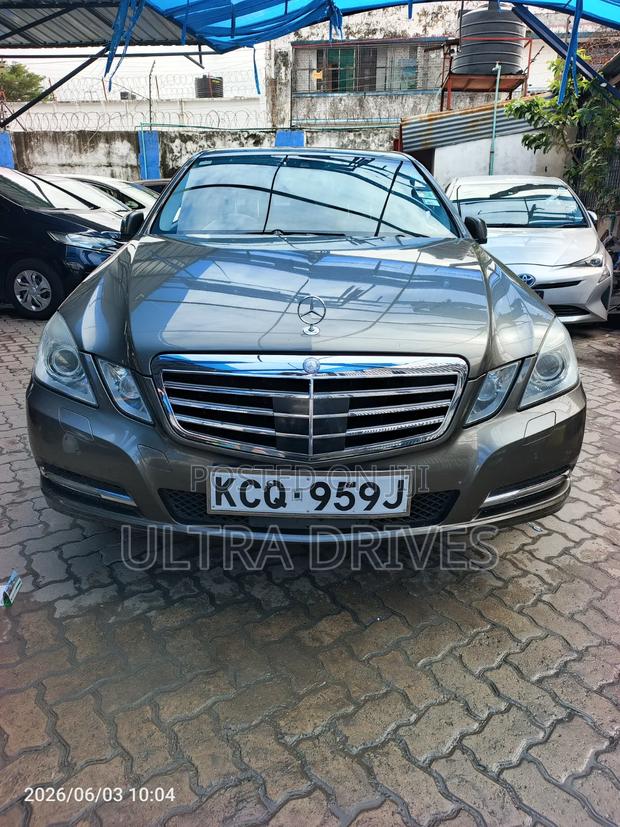Mercedes-Benz E250 2013 Brown