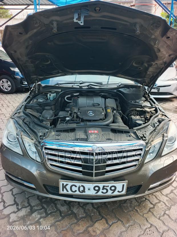 Mercedes-Benz E250 2013 Brown