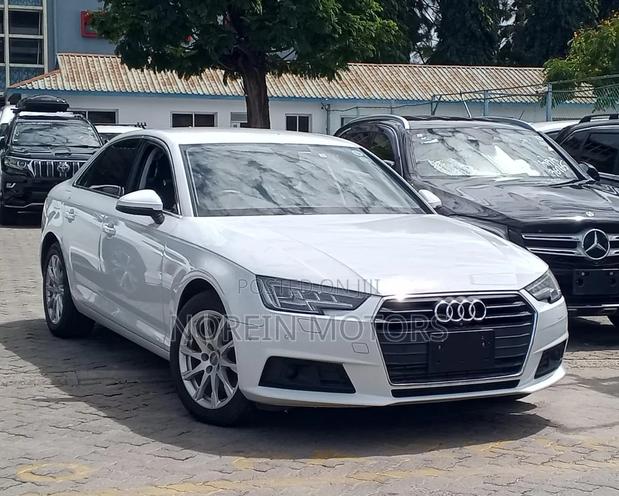 Audi A4 2.0T ultra Premium FWD 2018 White