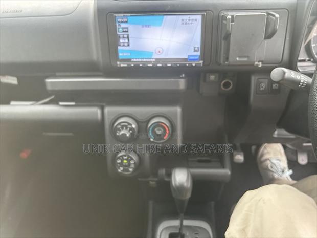 Toyota Probox 1.5 DX Comfort 2WD 2021 White