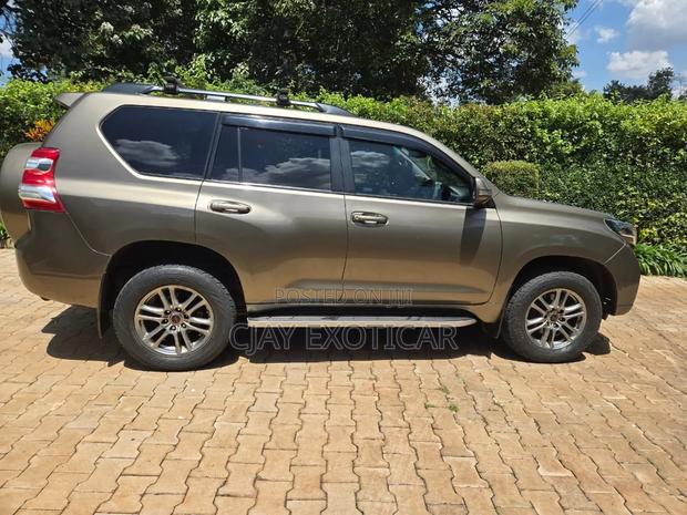 Toyota Land Cruiser Prado 3.0 TD 2013 Gold