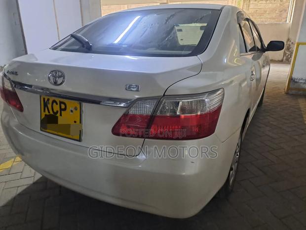 Toyota Premio 2010 White