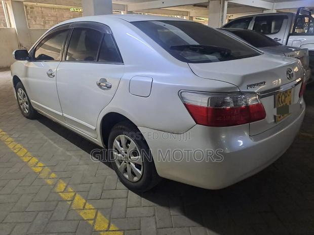 Toyota Premio 2010 White
