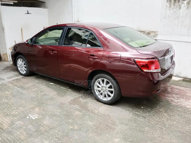 Toyota Allion 2018 Maroon