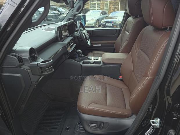 Toyota Land Cruiser 2024 Black
