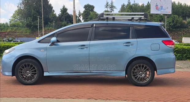 Toyota Wish 2011 Blue