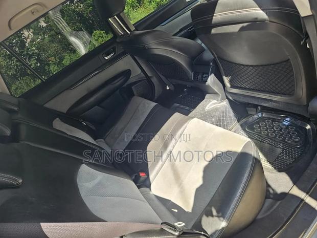 Subaru Legacy 2011 Silver